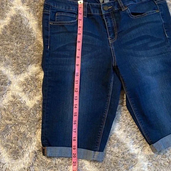 New York & Company - Picture 6 of 6